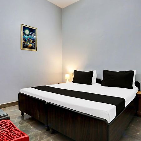 Super Hotel Live View Indraprastha Buitenkant foto