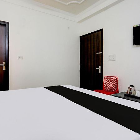 Super Hotel Live View Indraprastha Buitenkant foto